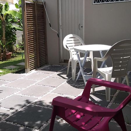 Agreable F2, Jardin, Garage, Fibre, Clim Ch Apartment Fort-de-France Bagian luar foto