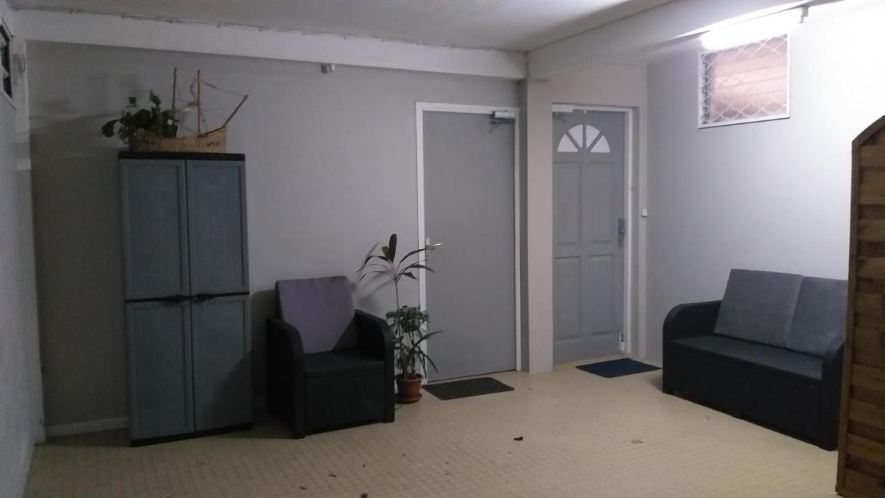Agreable F2, Jardin, Garage, Fibre, Clim Ch Apartment Fort-de-France Bagian luar foto